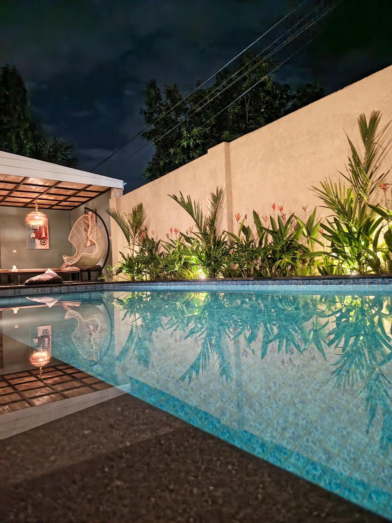 Zavana Rooms & Restaurant Tanjungkarang Exterior foto