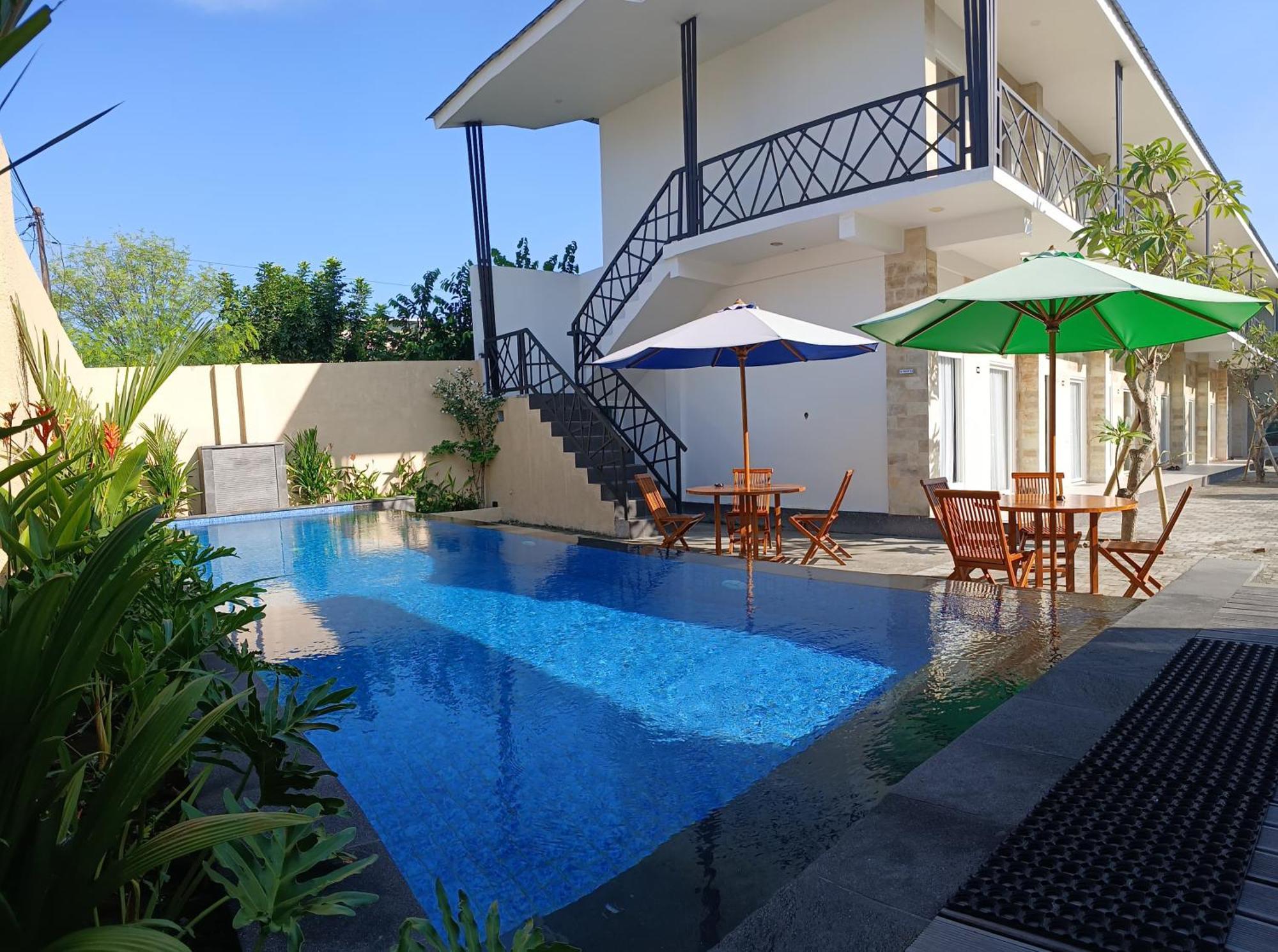 Zavana Rooms & Restaurant Tanjungkarang Exterior foto